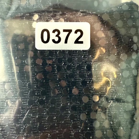 Bebe 2 piece Black Sequin set-cropped short sleeve Top and midi skirt Size XL - Picture 12 of 12